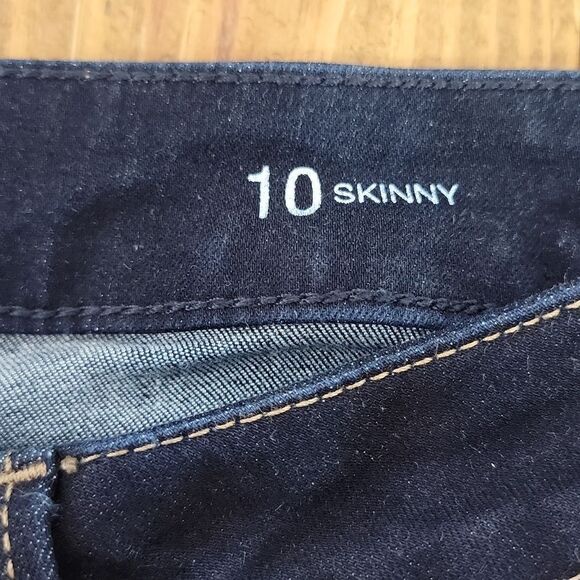 a.n.a. A new approach. Like New.  Size 10. Skinny. - Picture 6 of 8